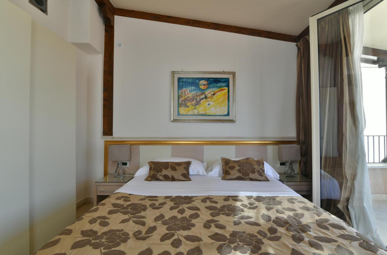 Hotel Le Chevalier Taormina Luaran gambar